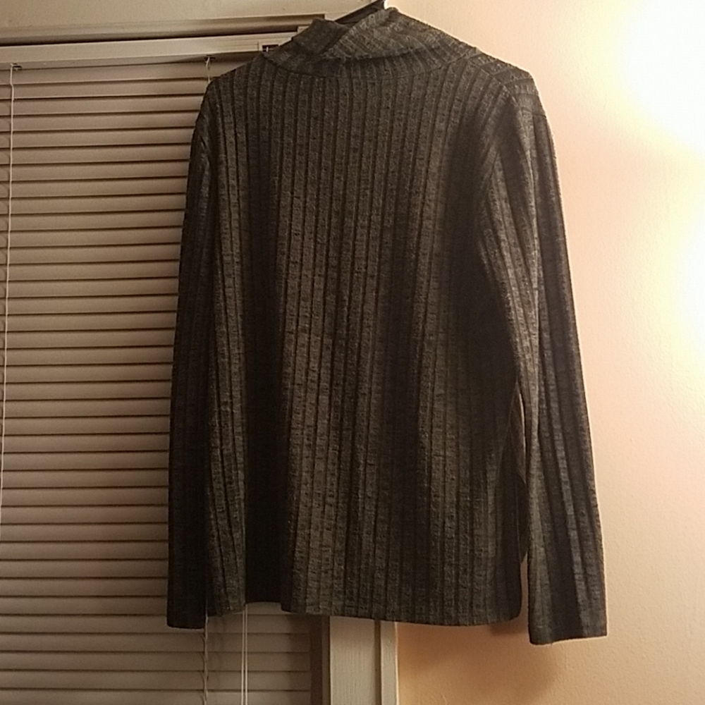 Dark green turtle neck